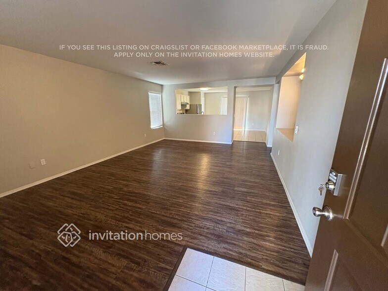 Building Photo - 11809 W Corrine Dr