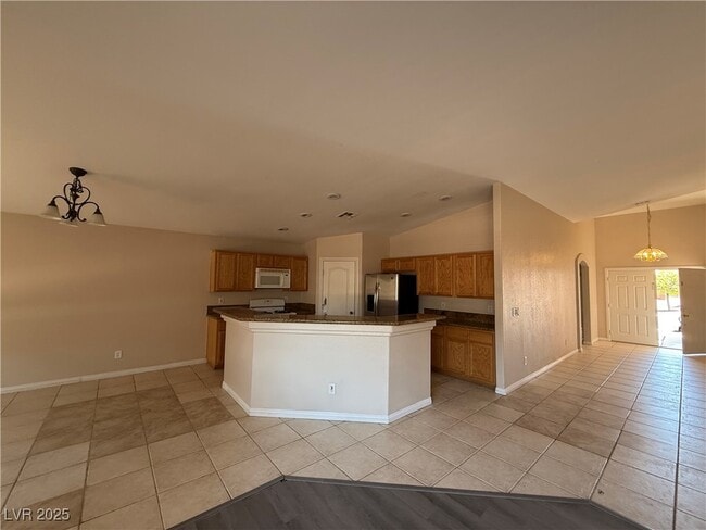 Building Photo - 6607 N Ruddock Dr
