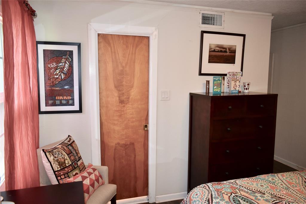 Building Photo - 4624 Verone St