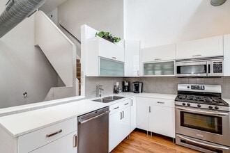Building Photo - 870 N Orleans St