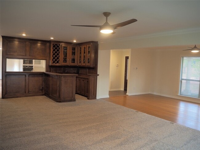 Building Photo - 10319 Raritan Dr