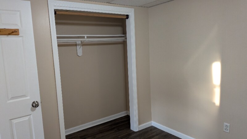 Building Photo - 5-9 Morton Square