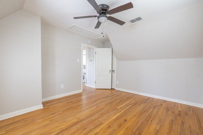 Building Photo - Charming 2-Story Home in Tech Terrace!