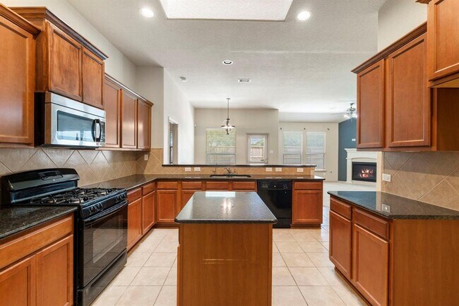 Building Photo - 2902 Lemmingham Dr