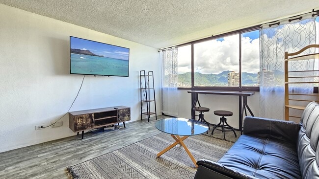 Building Photo - 2211 Ala Wai Blvd