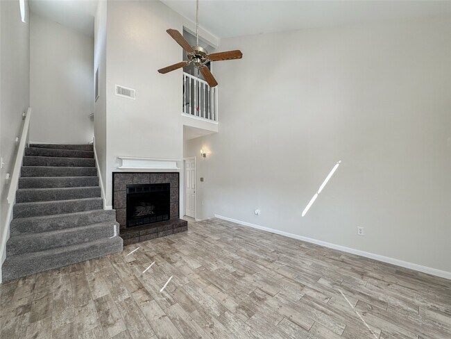 Building Photo - 5515 Strack Rd