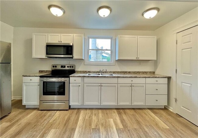 Building Photo - 860 Pennsylvania Ave