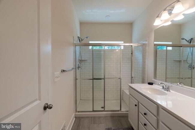 Building Photo - 1445 Honeylocust Dr