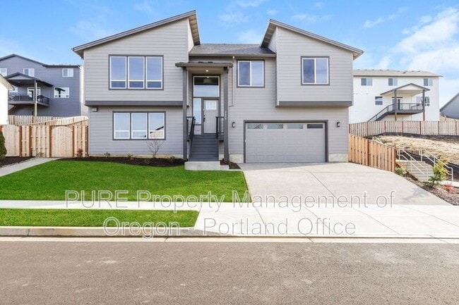 Building Photo - 2659 NE Justus Ave