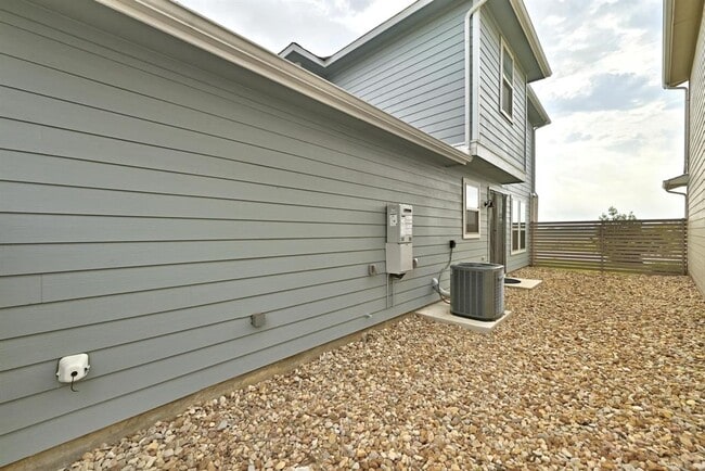 Building Photo - 7503 Lauper Dr