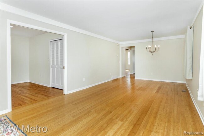 Building Photo - 2116 Garfield St