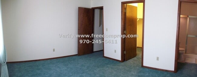 Building Photo - 2325 S Seville Cir