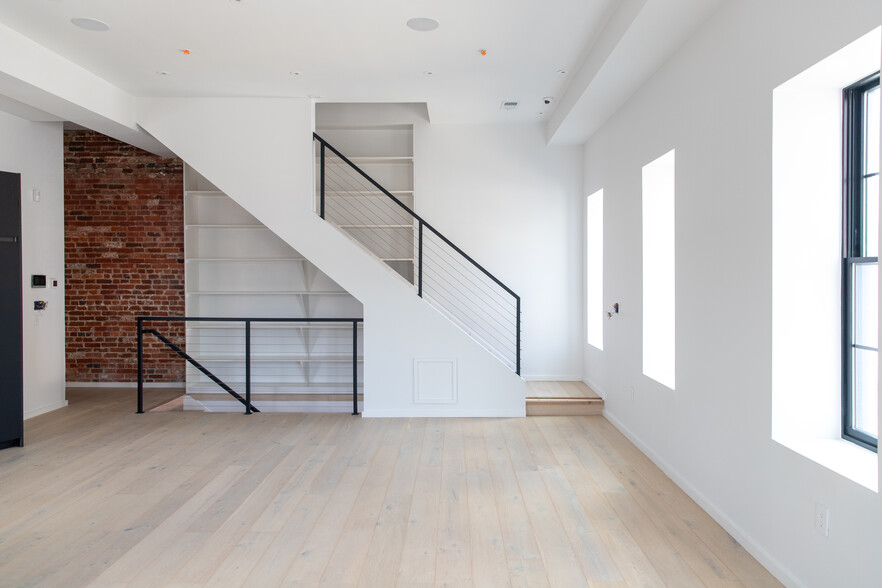 Building Photo - 1451 Maryland Ave NE