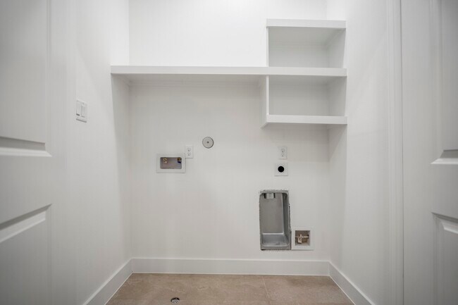 Building Photo - 4201 Oats St