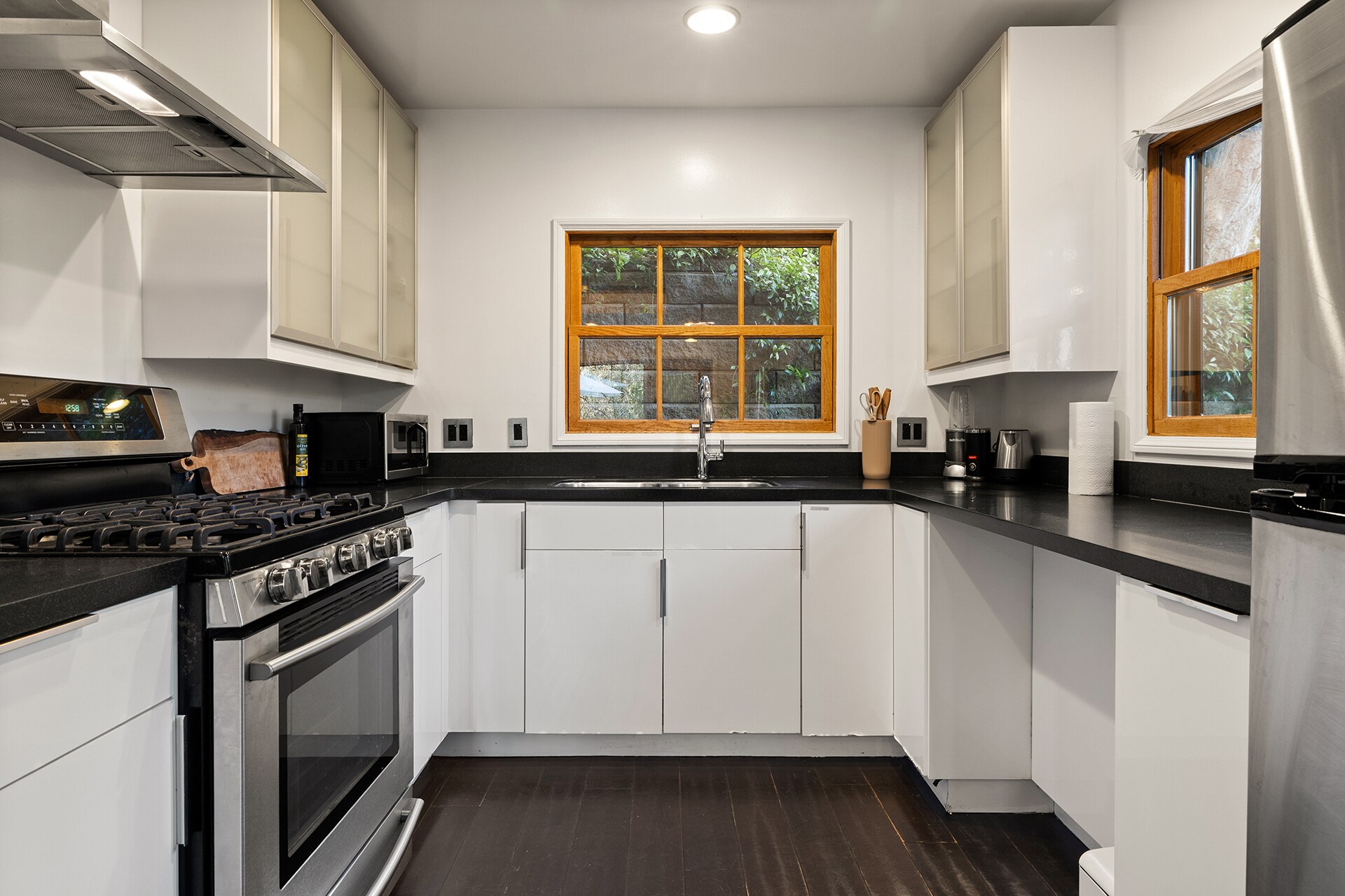 Building Photo - 21487 Encina Rd