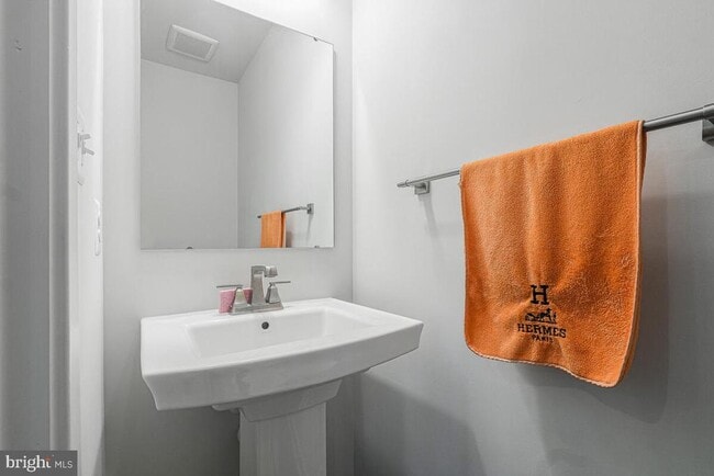 Building Photo - 14934 Ring House Rd