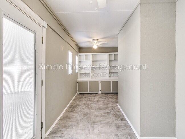 Building Photo - 3837 Sunward Cir