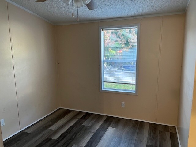 Building Photo - 5924 Ashen Ave