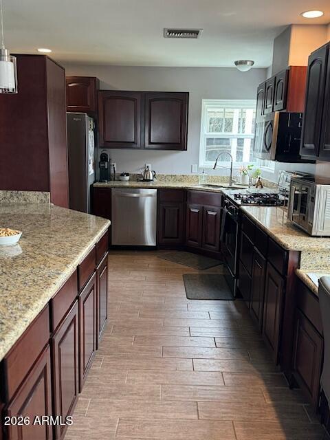 Building Photo - 530 W Oregon Ave