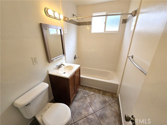 Building Photo - 2608 Curtis Ave