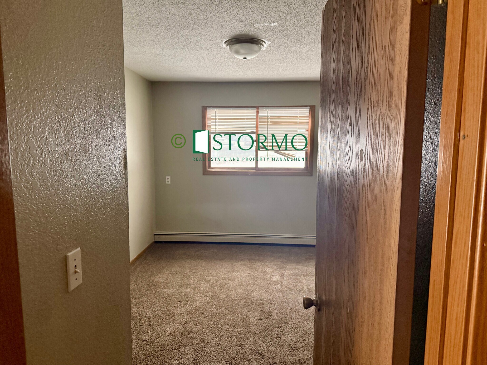 Building Photo - 519 14th St S