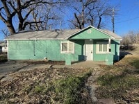 Building Photo - Newly remodeled 1 bedroom / 1 bathroom wit...
