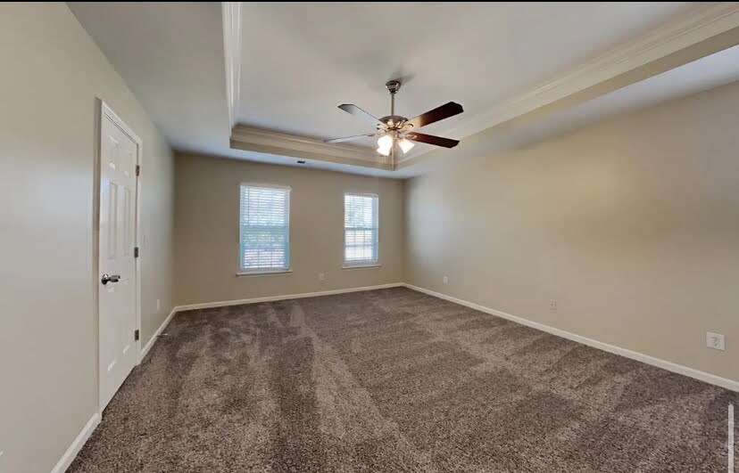 Building Photo - 7515 Starvalley Dr