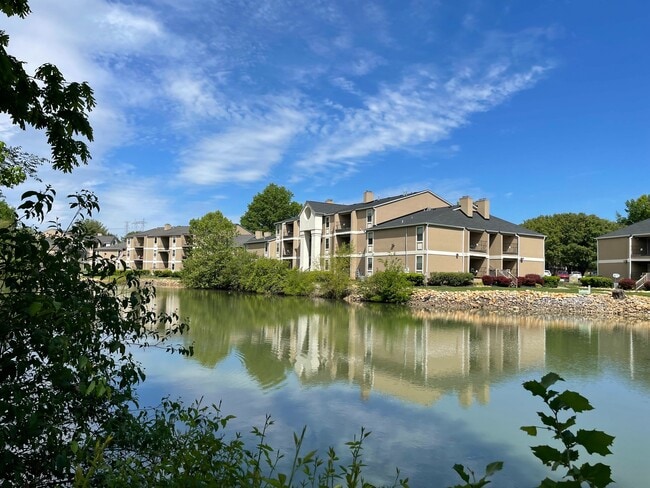 Building Photo - Fox Lake Apartment Homes