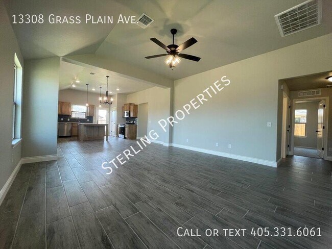 Building Photo - 13308 Grass Pln Ave