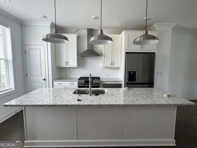 Building Photo - 4400 Sims Pk Overlook