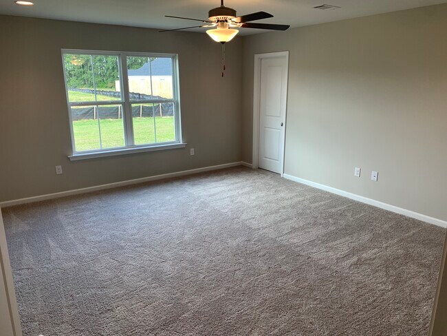 Building Photo - 150 Daffodil Ct