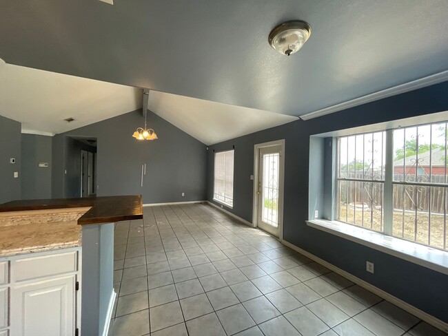 Building Photo - North Kingsville-South Creek Subdivision 4/2 Rental