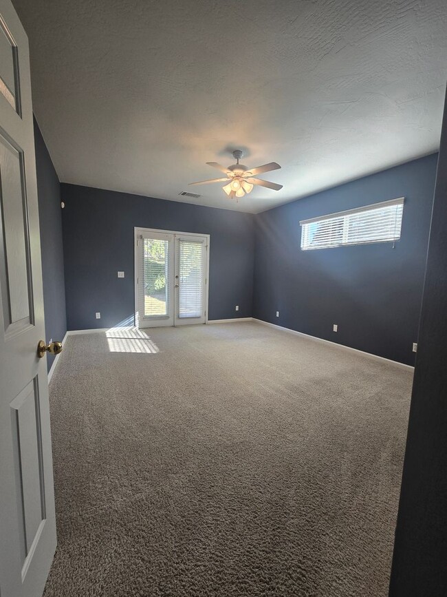 Building Photo - 4 BR 2 BA home available now