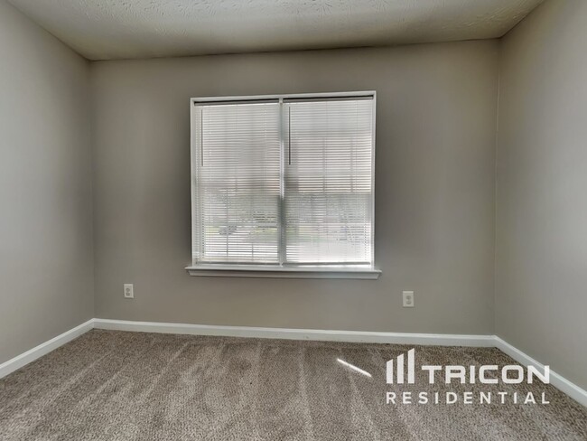 Building Photo - 957 Ashton Oak Cir