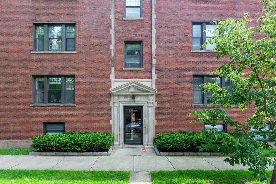 Primary Photo - 912 Crain St