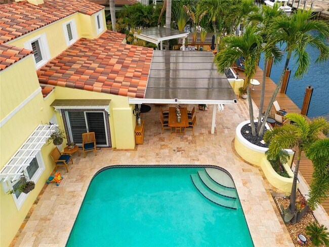 Building Photo - 500 Royal Plaza Dr