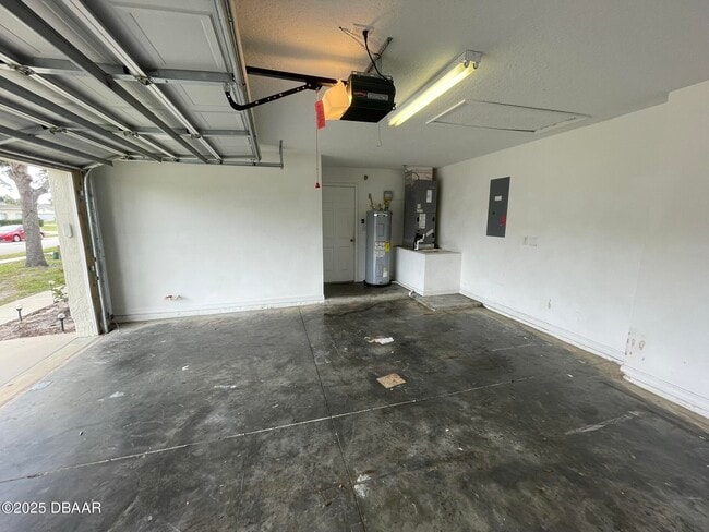 Building Photo - 232 Fountain Lake Blvd