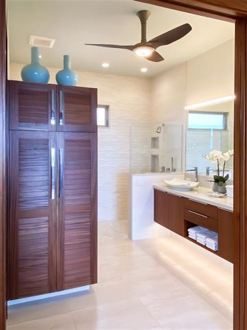 Building Photo - 215 Kamakoi Loop