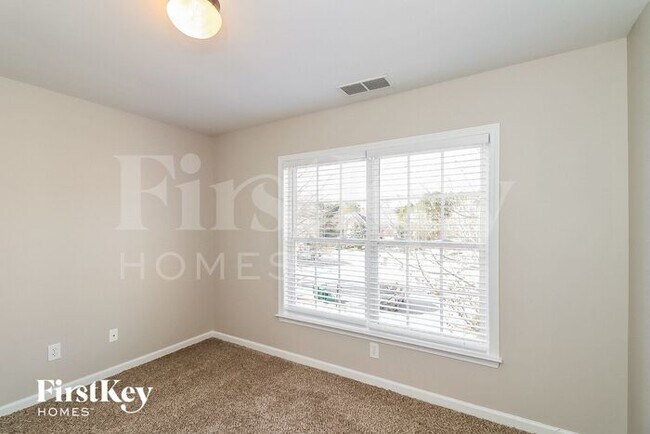 Building Photo - 204 Birch Hill Ct