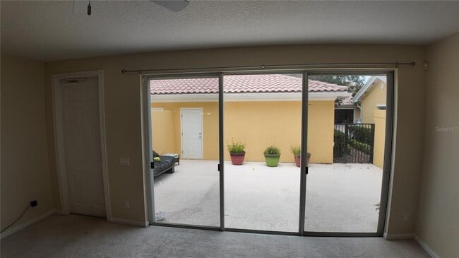 Building Photo - 8561 Insular Ln