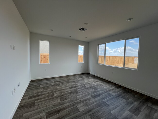 Building Photo - 8720 Hamblen Ct