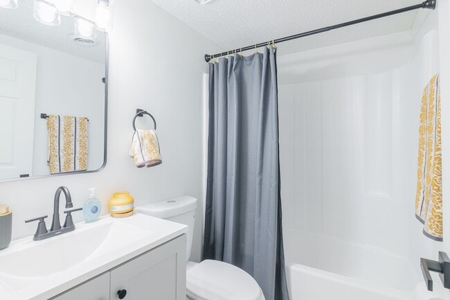 Building Photo - 134 Northwood Dr