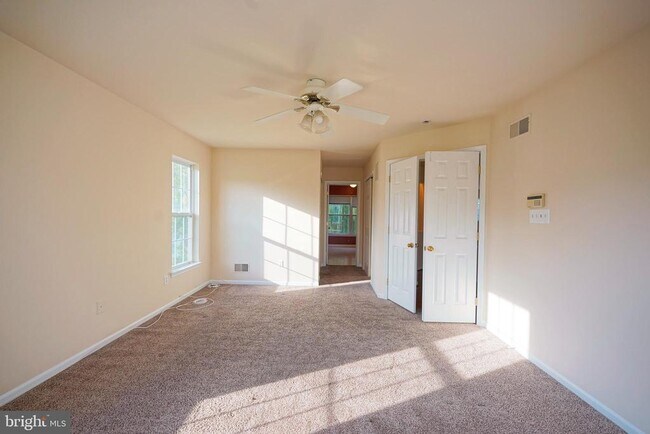 Building Photo - 106 Europa Blvd