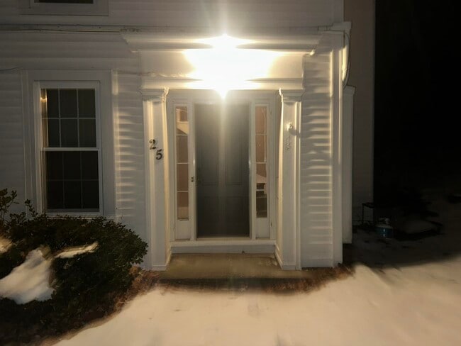 Building Photo - 25 Old Wolfeboro Rd