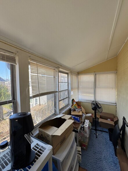 Building Photo - 20 Benton Rd