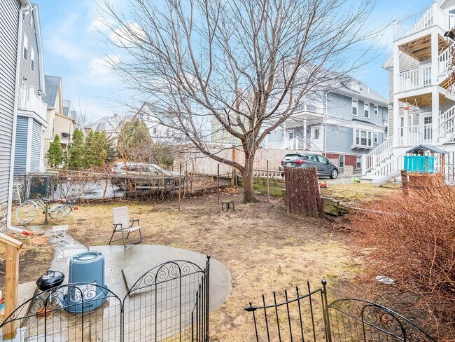 Building Photo - 81 Bristol Rd