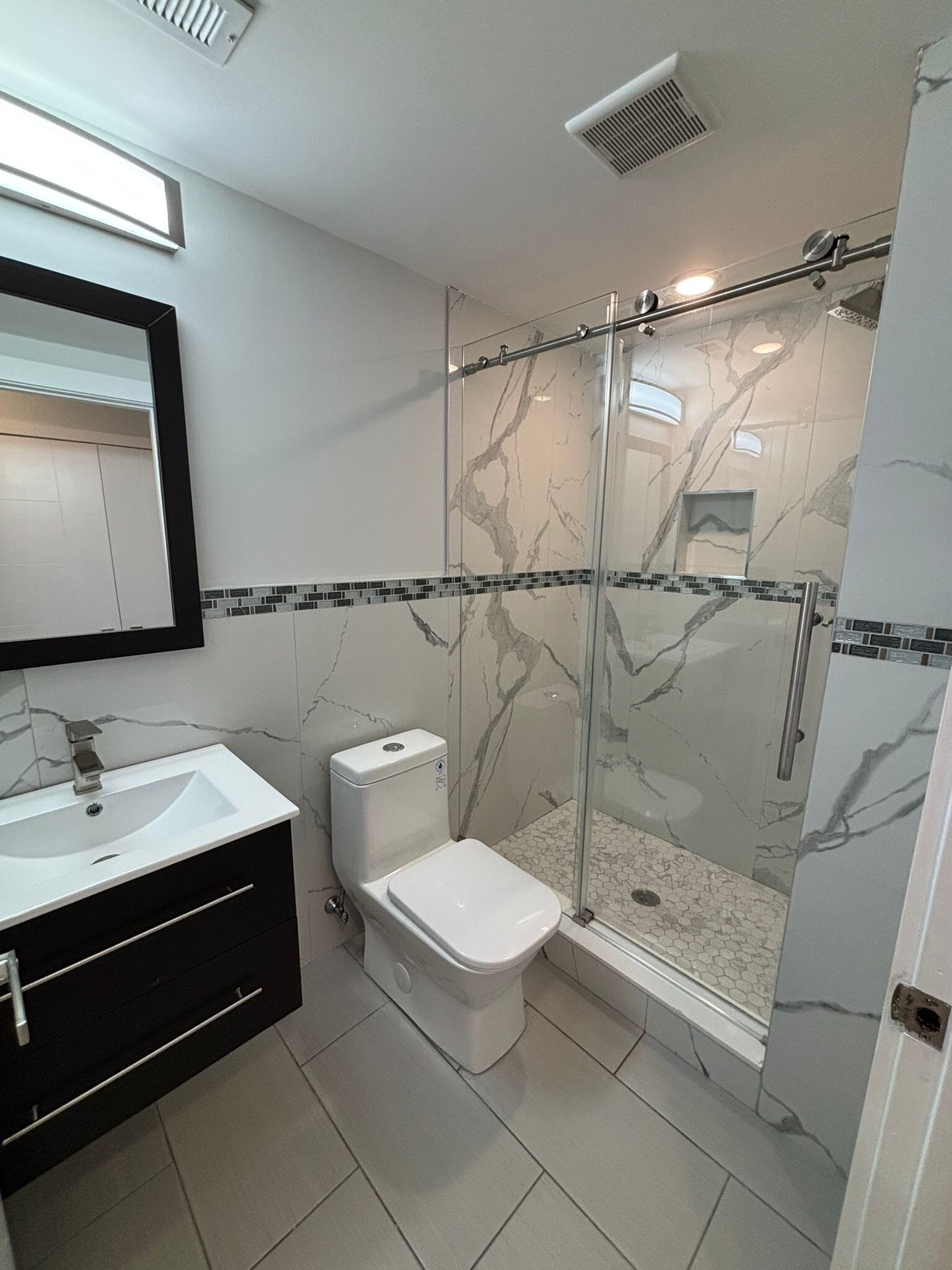 Building Photo - 2114 N Franklin St