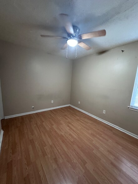 Building Photo - 9320 Moonridge Pl
