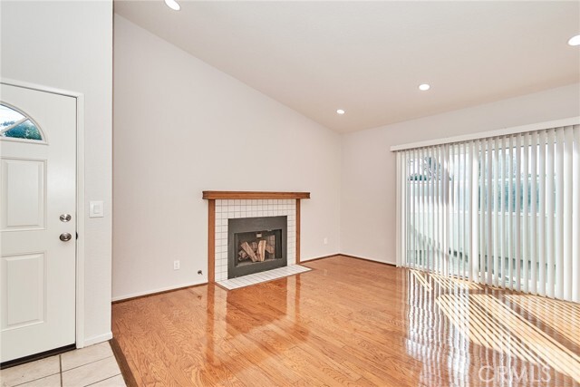 Building Photo - 36 Greenmoor