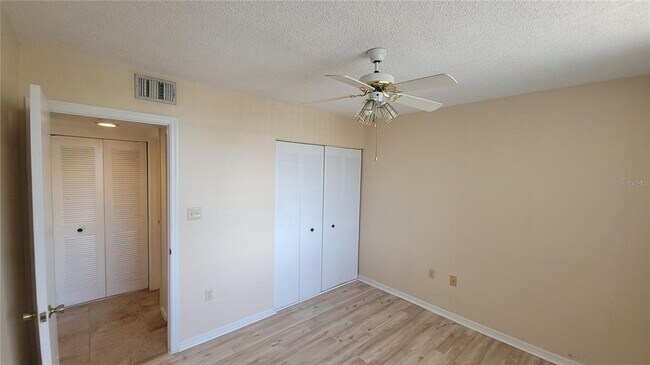 Building Photo - 2424 W Tampa Cir